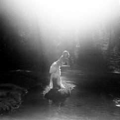 Valentina Tross: Luna