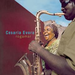 Cesária Evora en duo avec Ismaël Lô: Africa Nossa