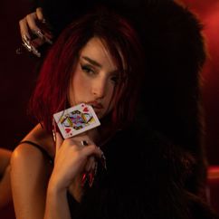Lola Indigo: LA REINA