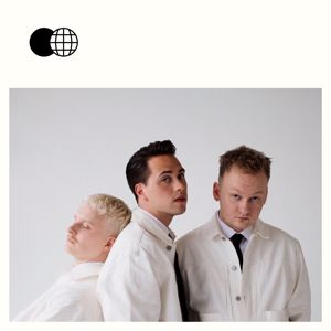 KUUMAA: Valoa varten
