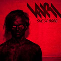 Lauri: She's A Bomb (Original Mix)