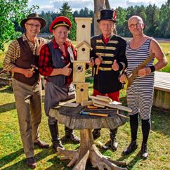 Herra Heinämäen Lato-orkesteri: Maailma muuttuu, pupujussit lopputunnus