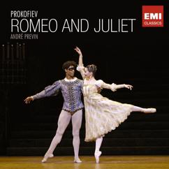 André Previn: Prokofiev: Romeo and Juliet, Op. 64, Act 1, Scene 2: Departure of the Guests (Gavotte)