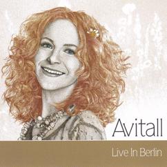 Avitall: Wiegala (Live)