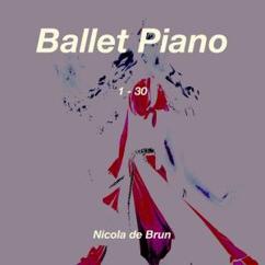 Nicola de Brun: Ballet Piano (Grand Battement 1)