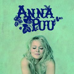 Anna Puu: Vieraiden valoon