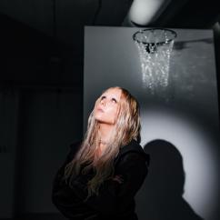 VIIVI: Kaikki päättyy meihin