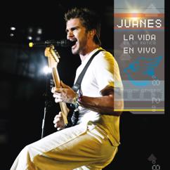 Juanes: Bandera De Manos (Live)